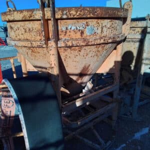 Posoda za beton z volanom in balkonom, 1000 L