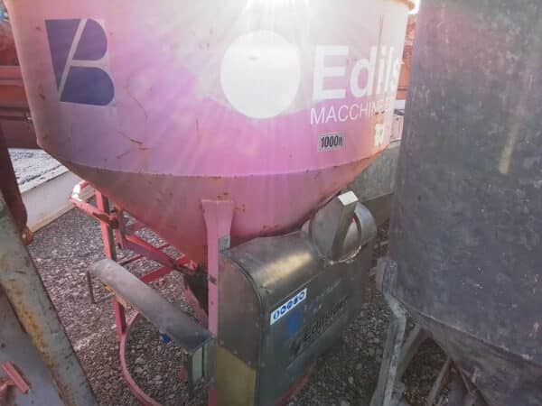 Posoda za beton z vibratorjem, 1000 L