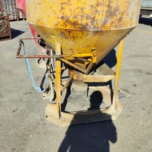 Posoda za beton s cevjo, 1000 L