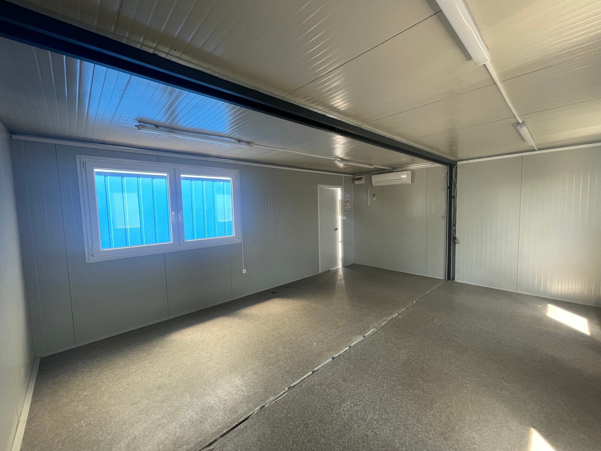 Dvojni pisarniški kontejner 6,00 x 4,80 m - slika 7