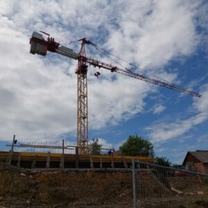 Potain MD235, stolpni gradbeni žerjav