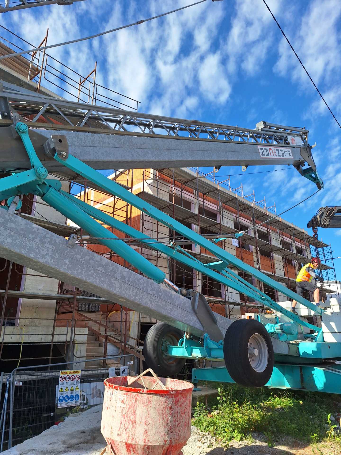 Cattaneo CM82S4, samopostavljivi gradbeni žerjav - slika 4