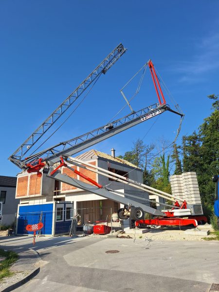 samopostavljivi_zerjav_1